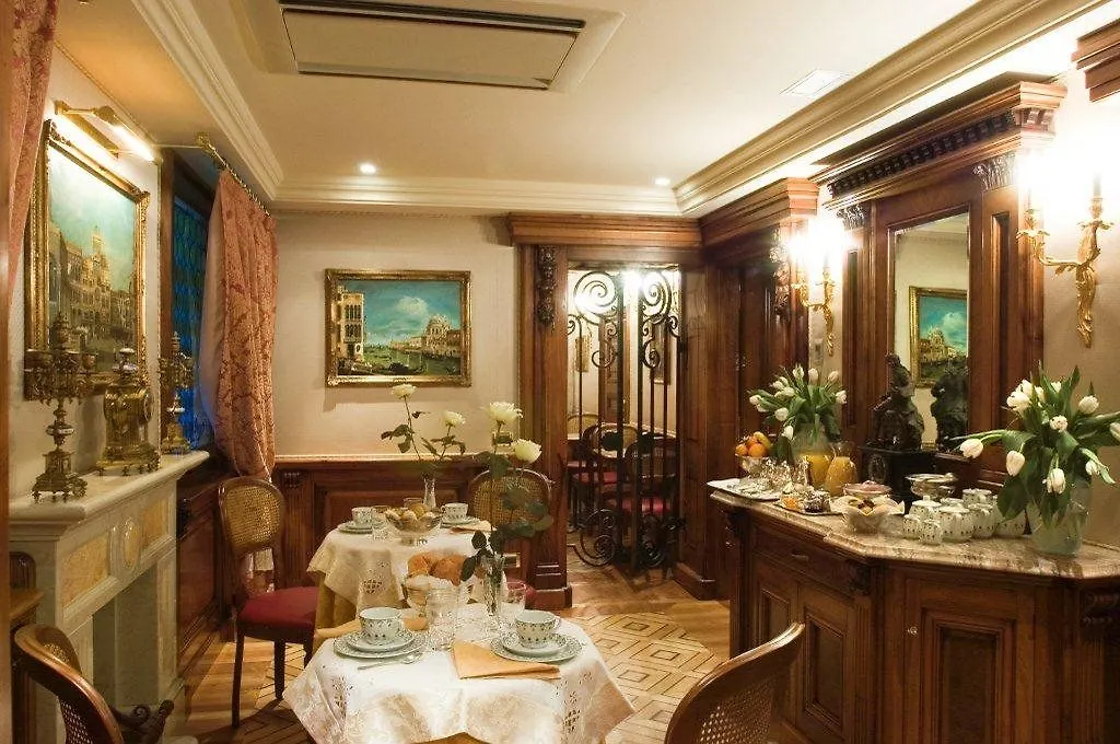 Bellevue Luxury Rooms - San Marco Luxury Venetië 3*,